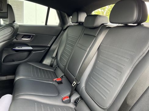 Used 2025 Mercedes-Benz GLC 300 4MATIC w/ AMG Line image 33