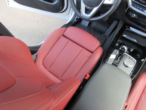 Used 2024 BMW X3 xDrive30i w/ Convenience Package image 16