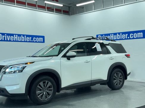 Used 2022 Nissan Pathfinder SV AWD/4WD image 4