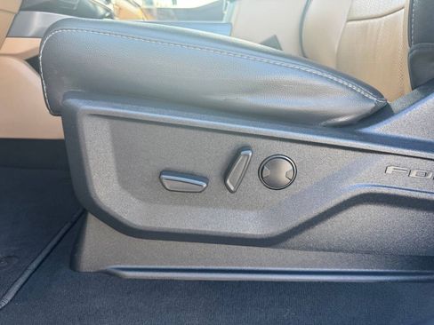 Used 2025 Ford F350 Lariat AWD/4WD image 14