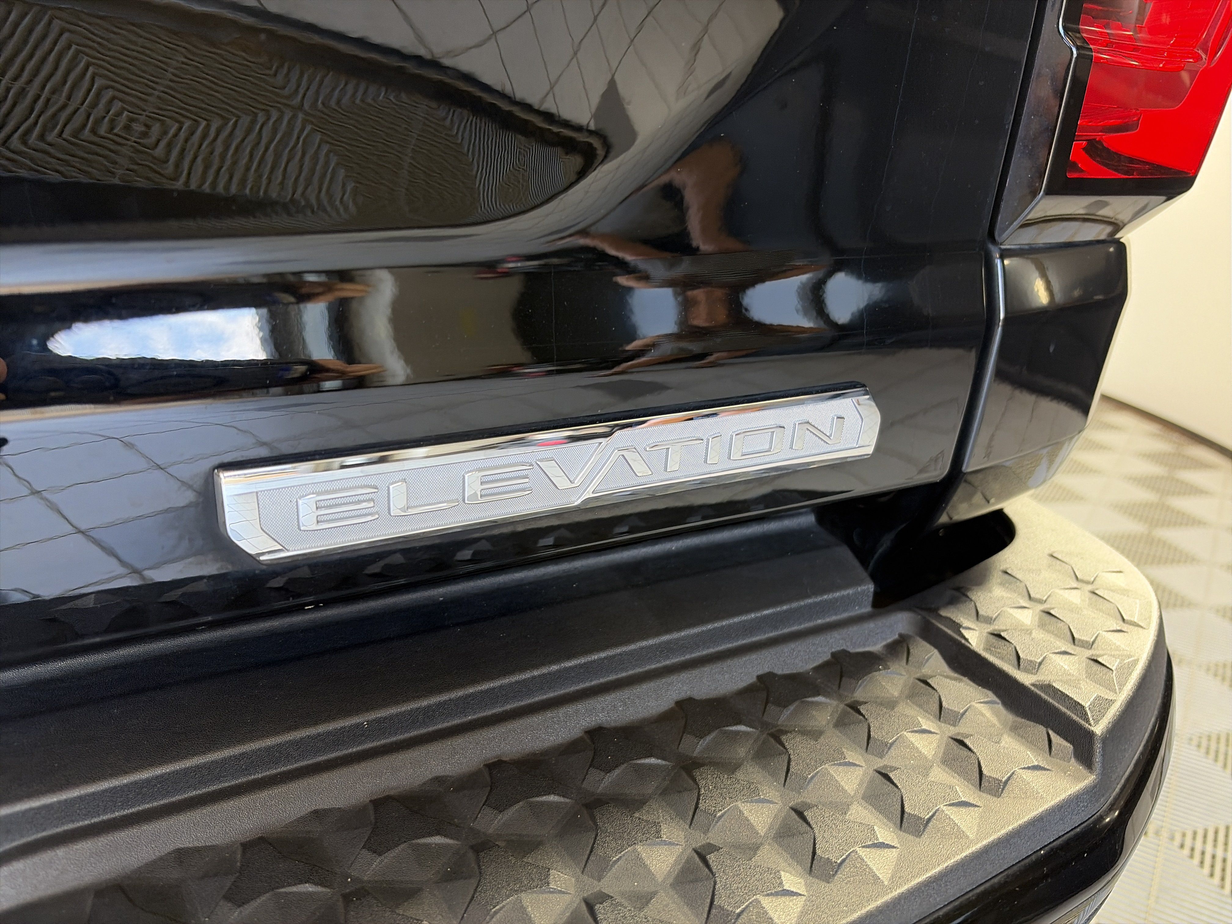 Certified 2023 GMC Canyon Elevation w/ Elevation Premium Package AWD/4WD image 17