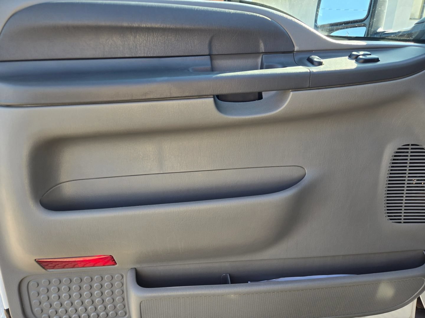 Used 2003 Ford F350 XL AWD/4WD image 9