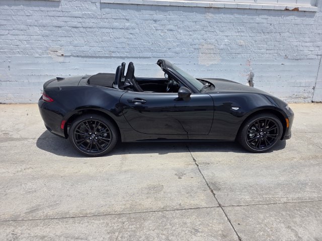 New 2026 MAZDA MX-5 Miata Club w/ Interior Package RWD image 3