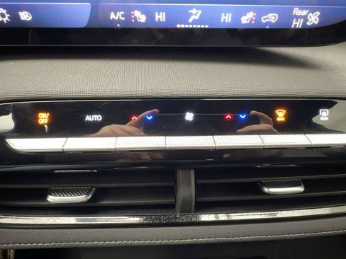 Used 2025 Buick Enclave Preferred image 21