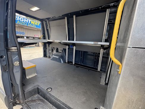 Used 2019 Mercedes-Benz Sprinter 144 image 12