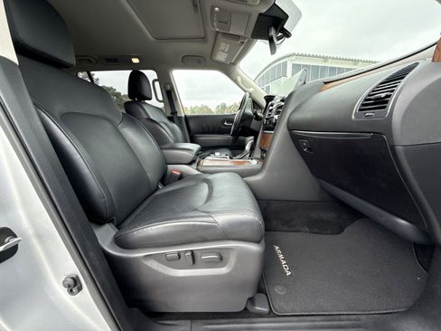 Used 2024 Nissan Armada SL w/ Captain's Chairs Package image 35