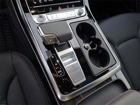 New 2026 Audi Q8 Premium Plus image 8