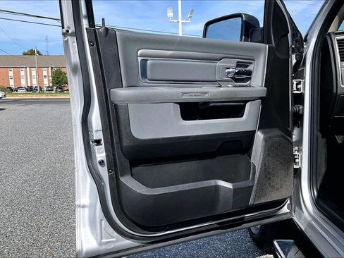 Used 2019 RAM 1500 Lone Star RWD image 19