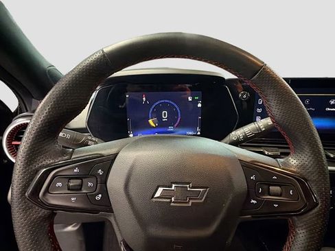 Used 2024 Chevrolet Trax RS w/ Driver Confidence Package image 11