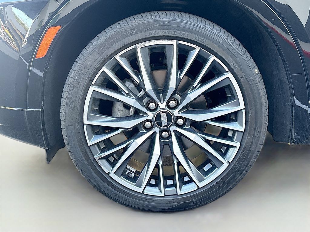 Used 2024 Cadillac XT4 Sport w/ Cold Weather Package AWD/4WD image 31