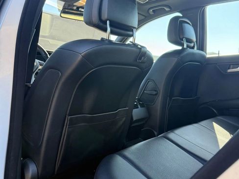 Used 2013 Mercedes-Benz C 250 Sedan image 19