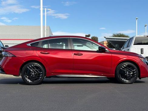 New 2027 Nissan Sentra SR w/ Floor Mat Package FWD image 3