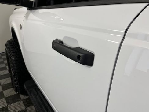 Used 2024 Ford Bronco Wildtrak image 13