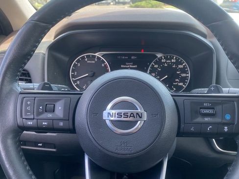 Used 2021 Nissan Rogue SV w/ Premium Package image 32