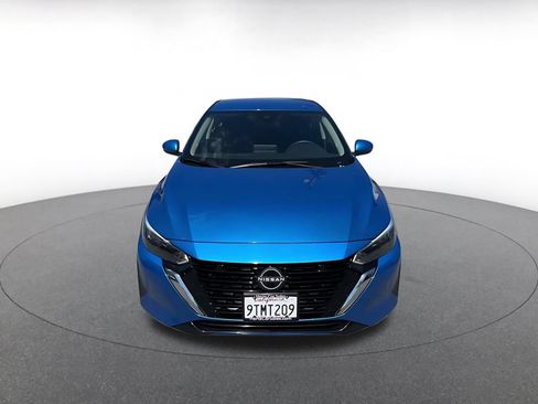 Used 2025 Nissan Sentra SV FWD image 4
