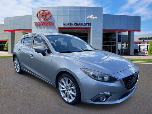 Used 2016 MAZDA MAZDA3 s Touring image 2