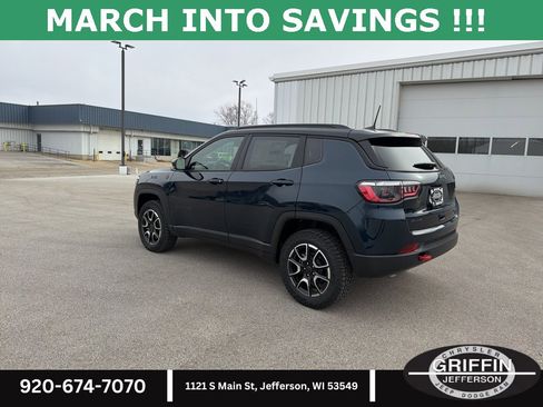 New 2026 Jeep Compass Trailhawk image 11