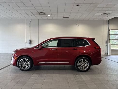 Certified 2024 Cadillac XT6 Premium Luxury w/ Technology Package AWD/4WD image 2