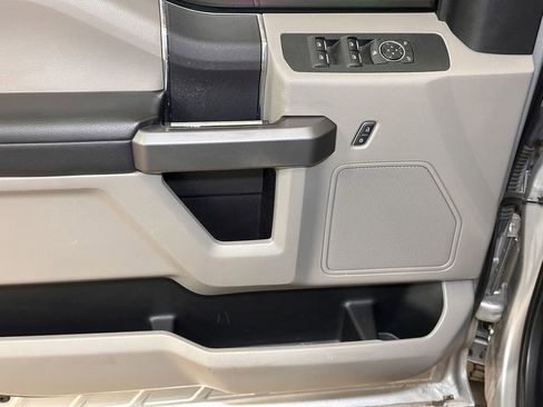 Used 2019 Ford F250 XLT w/ Snow Plow Prep Package image 25