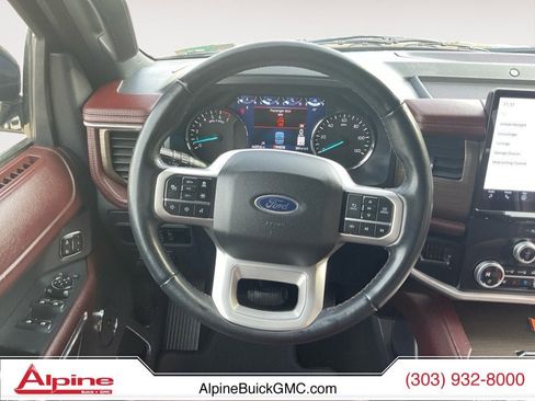 Used 2024 Ford Expedition Limited image 12