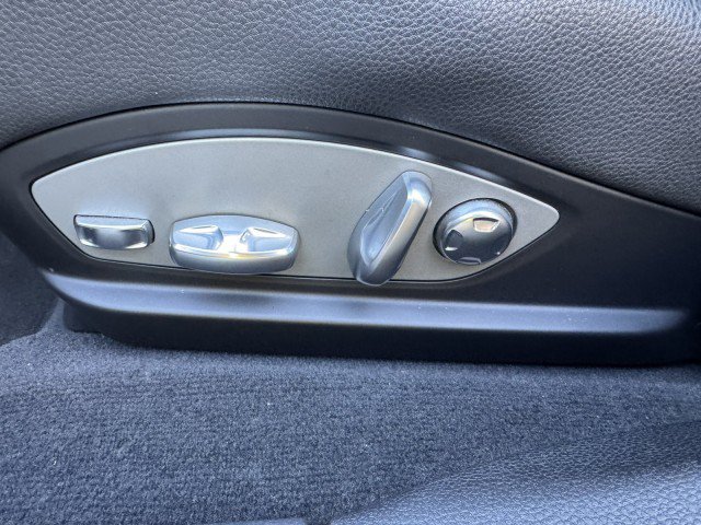 Used 2015 Porsche Panamera 4 AWD/4WD image 22