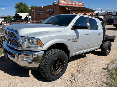 Used 2018 RAM 3500 Laramie image 3