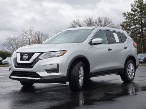 Used 2019 Nissan Rogue S image 12