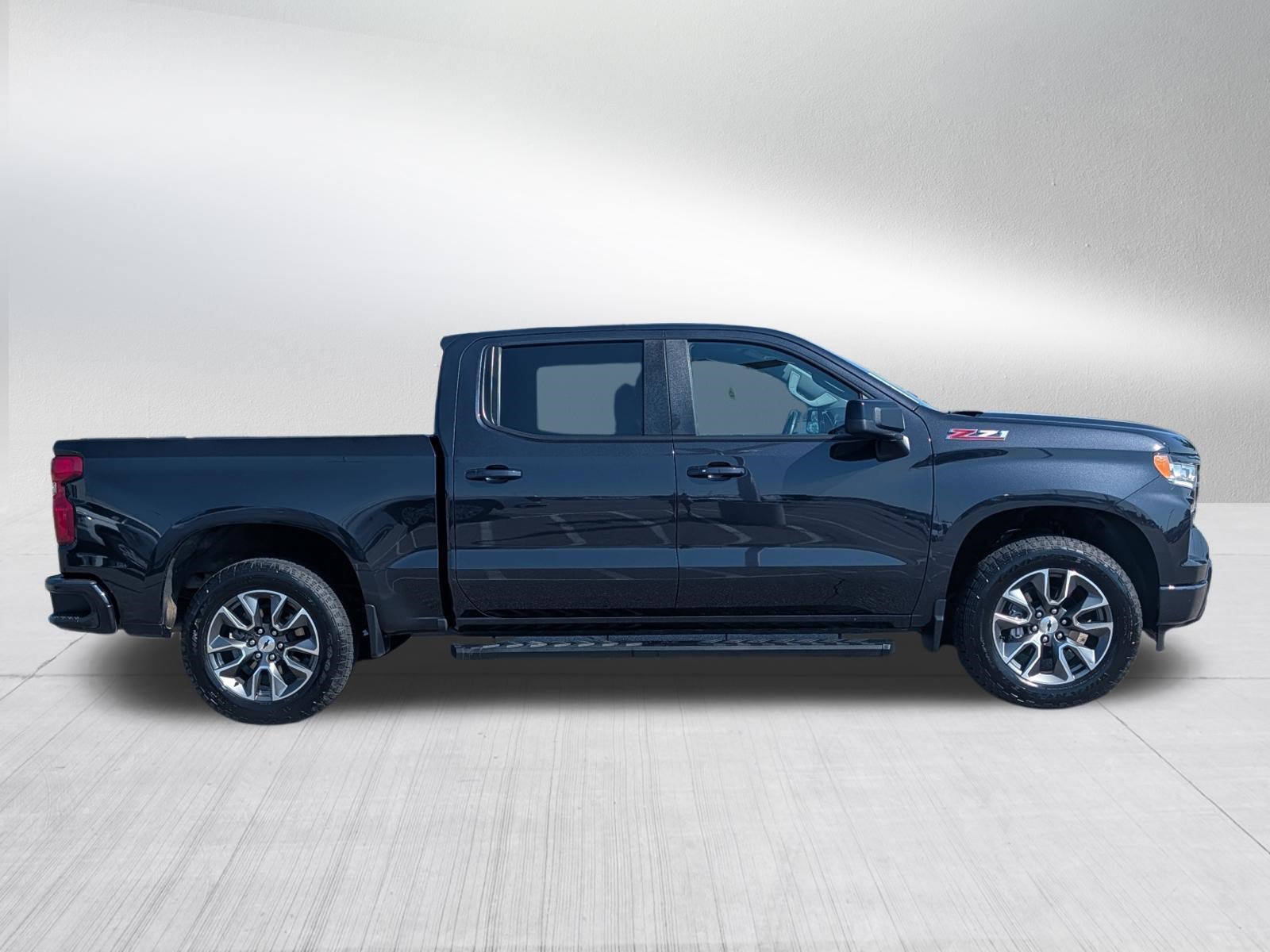 Used 2024 Chevrolet Silverado 1500 RST AWD/4WD image 8