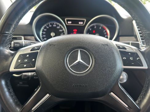 Used 2015 Mercedes-Benz ML 350 4MATIC image 29