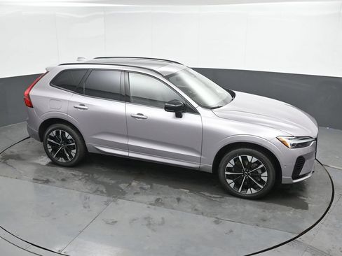 New 2026 Volvo XC60 T8 Plus w/ Climate Package AWD/4WD image 28