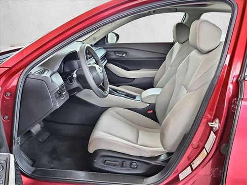 Used 2025 Honda Accord SE image 15