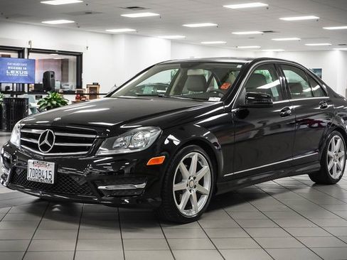 Used 2014 Mercedes-Benz C 250 Sedan image 3