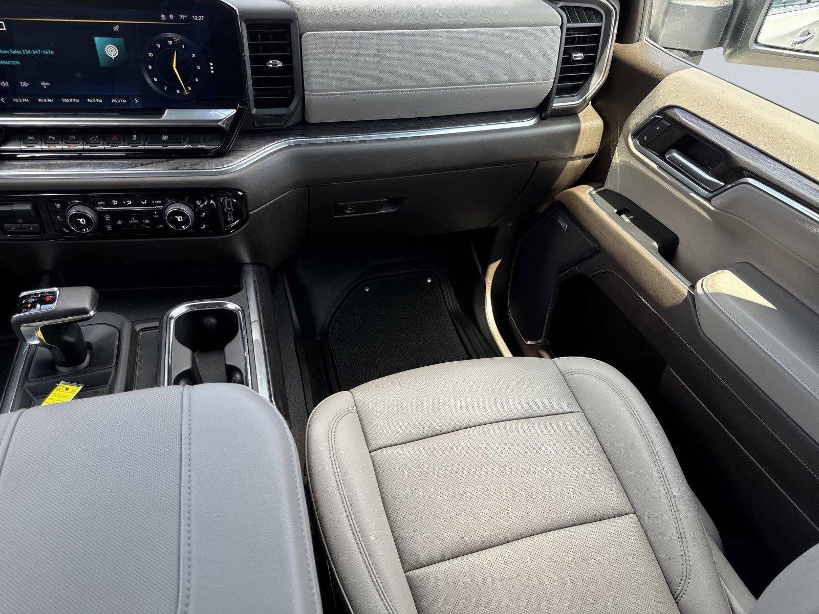 Used 2023 Chevrolet Silverado 1500 LTZ w/ Technology Package AWD/4WD image 16