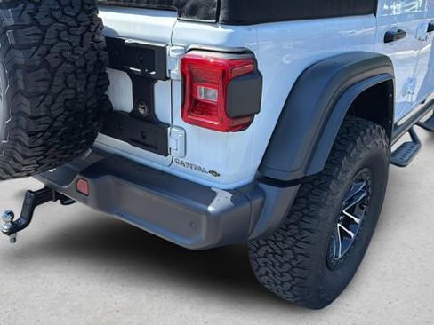 Used 2024 Jeep Wrangler Unlimited Rubicon w/ XTREMEE 35" Tire Package AWD/4WD image 10