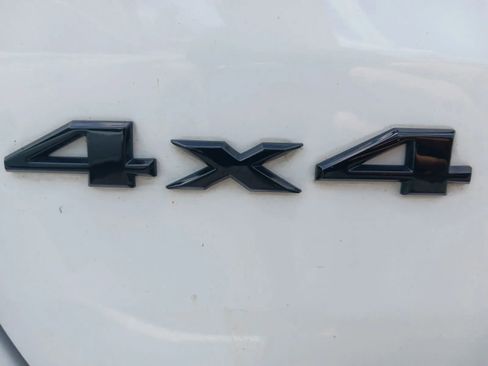 Used 2019 Jeep Grand Cherokee Laredo image 21