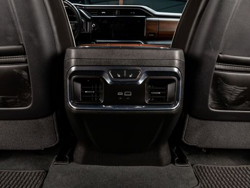 Used 2025 GMC Sierra 1500 Denali Ultimate AWD/4WD image 33