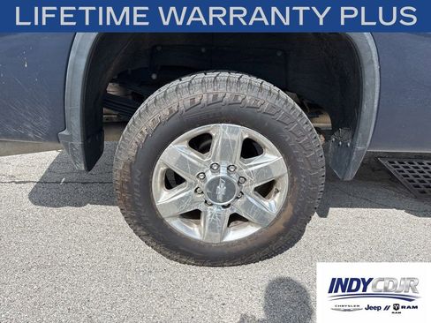 Used 2020 Chevrolet Silverado 3500 LTZ w/ LTZ Plus Package AWD/4WD image 13