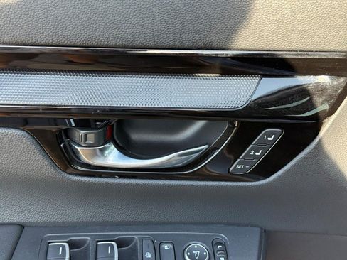 Used 2025 Honda CR-V EX-L image 16