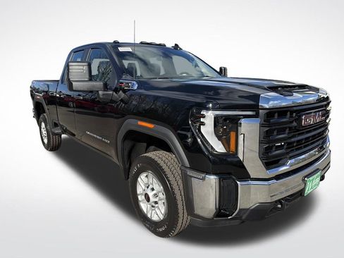 New 2026 GMC Sierra 2500 Pro w/ X31 Off-Road Package AWD/4WD image 8
