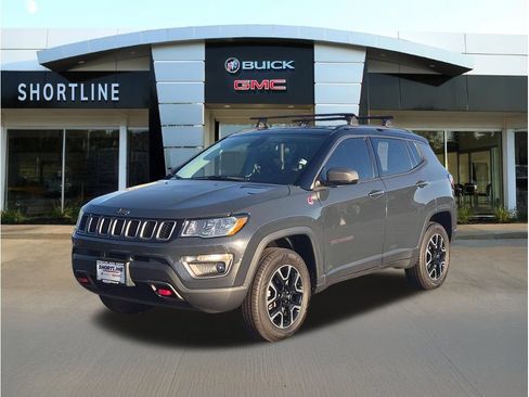 Used 2018 Jeep Compass Trailhawk w/ Cold Weather Group AWD/4WD image 5