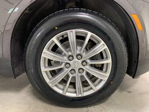 Used 2018 Cadillac XT5 Luxury w/ Driver Awareness Package image 30