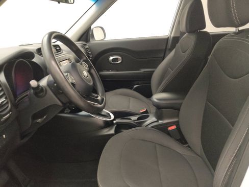Used 2019 Kia Soul FWD image 17