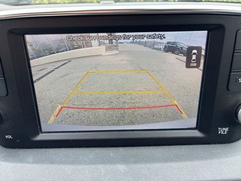 Used 2019 Hyundai Santa Fe SEL image 7