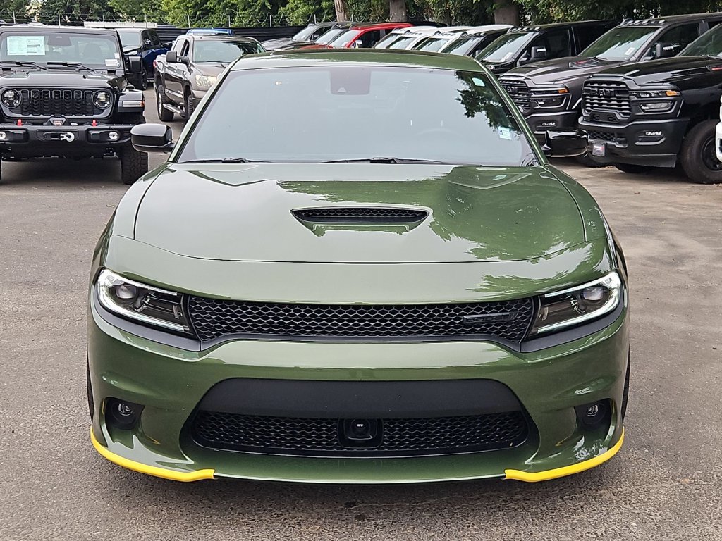 Used 2023 Dodge Charger R/T w/ Plus Group RWD image 2