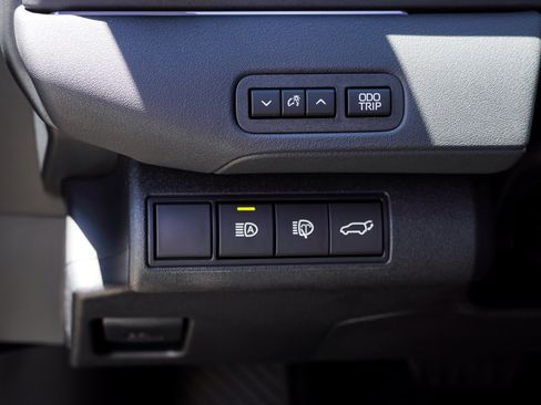 New 2026 Toyota C-HR AWD/4WD image 19