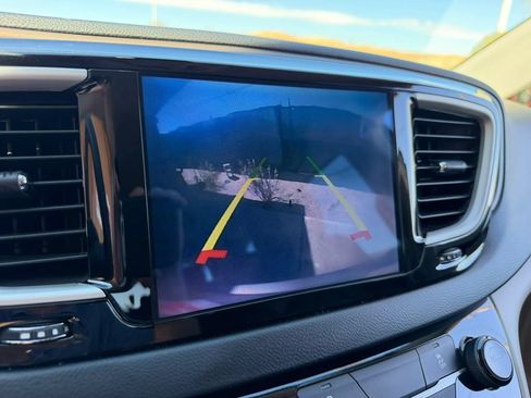 Used 2017 Chrysler Pacifica Touring-L w/ Tire & Wheel Group FWD image 14