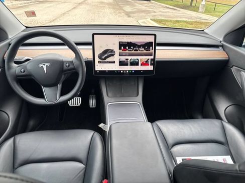 Used 2022 Tesla Model Y Performance AWD/4WD image 9