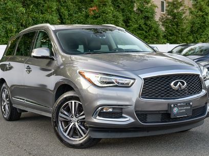 Used 2019 INFINITI QX60 Luxe w/ Essential Package