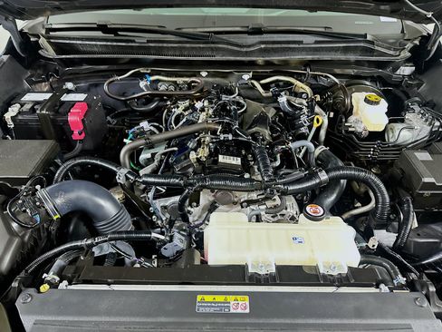 Used 2025 Toyota Tacoma TRD Sport image 32