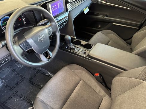 Used 2026 Toyota Camry LE FWD image 10